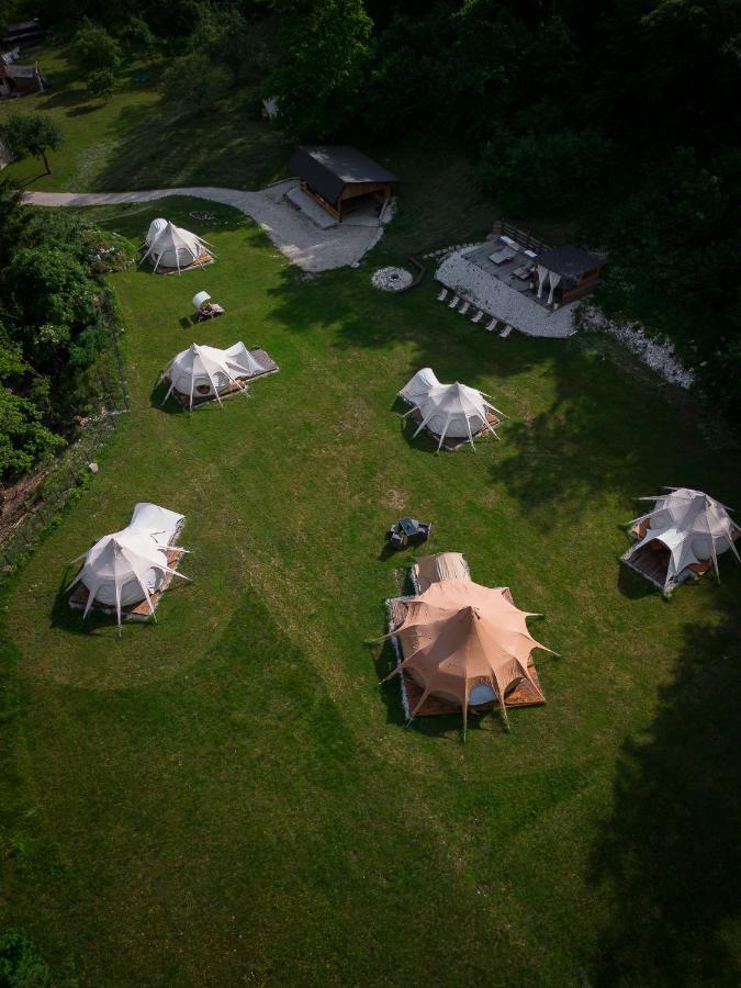 Hotel Glamping Gozdna Jasa Bovec Exteriér fotografie