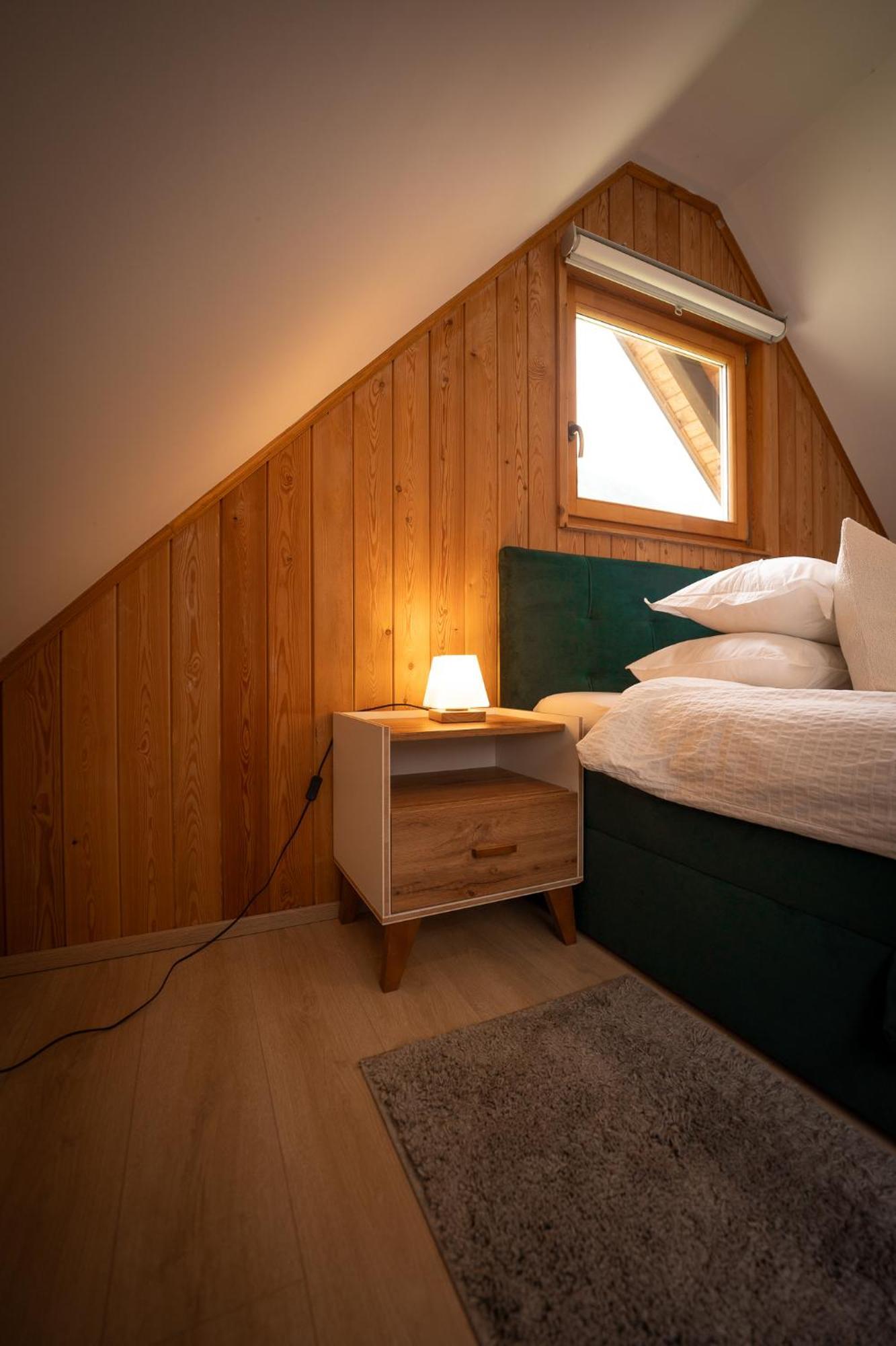 Hotel Glamping Gozdna Jasa Bovec Exteriér fotografie