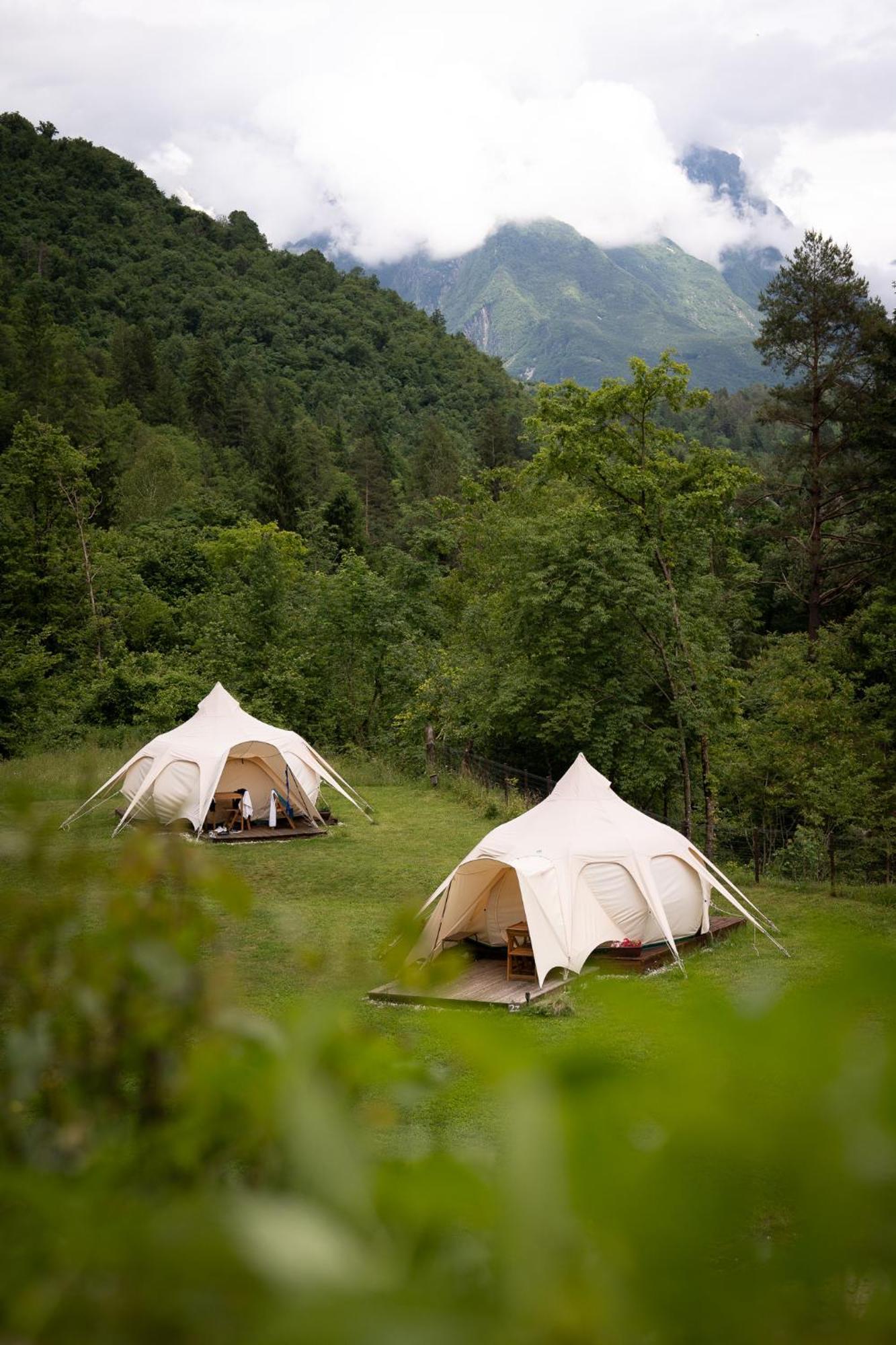 Hotel Glamping Gozdna Jasa Bovec Exteriér fotografie