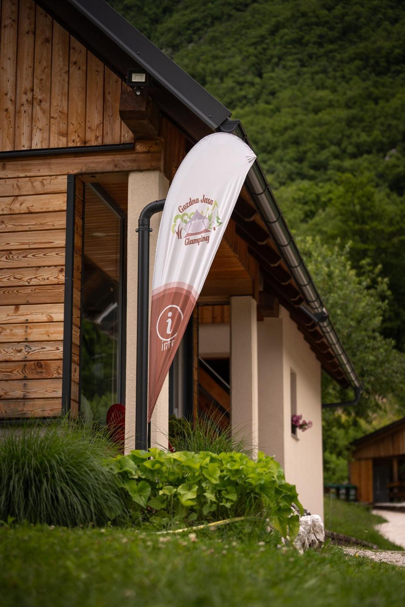 Hotel Glamping Gozdna Jasa Bovec Exteriér fotografie