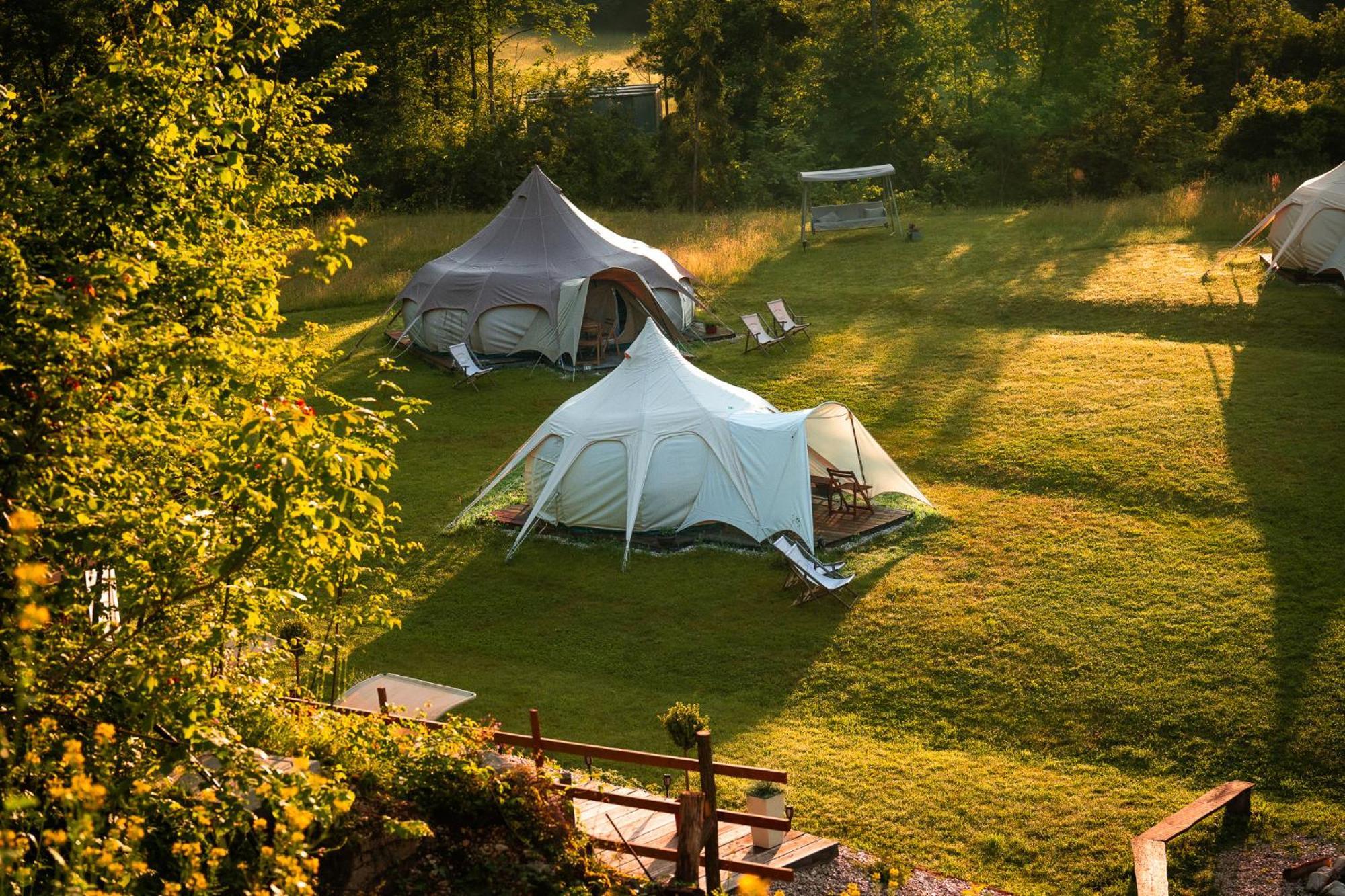 Hotel Glamping Gozdna Jasa Bovec Exteriér fotografie